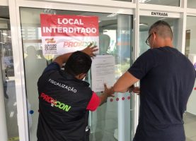 procon_sc_fecha_11_agencias_apos_descumprimento_da_lei_do_tempo_maximo_de_espera_na_fila_20220215_1476457004